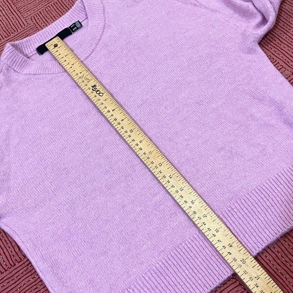 Vero Moda women’s medium soft knit Crew Neck Sweater with Ribbed Cuffs - Picture 10 of 12